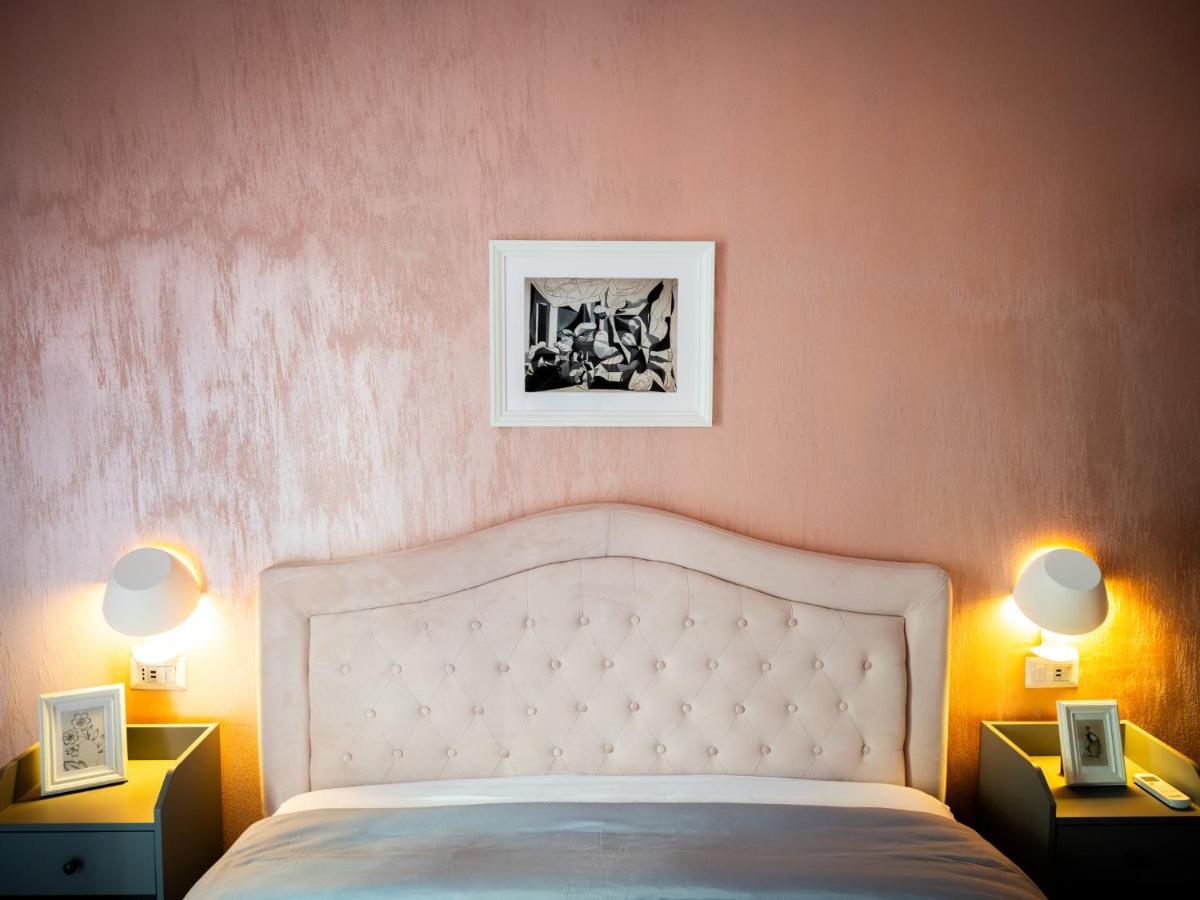 Momarooms Naples Extérieur photo